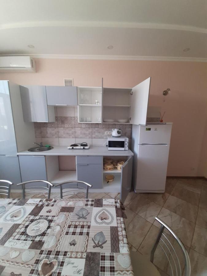 Guest House Chornomorsk Exterior photo